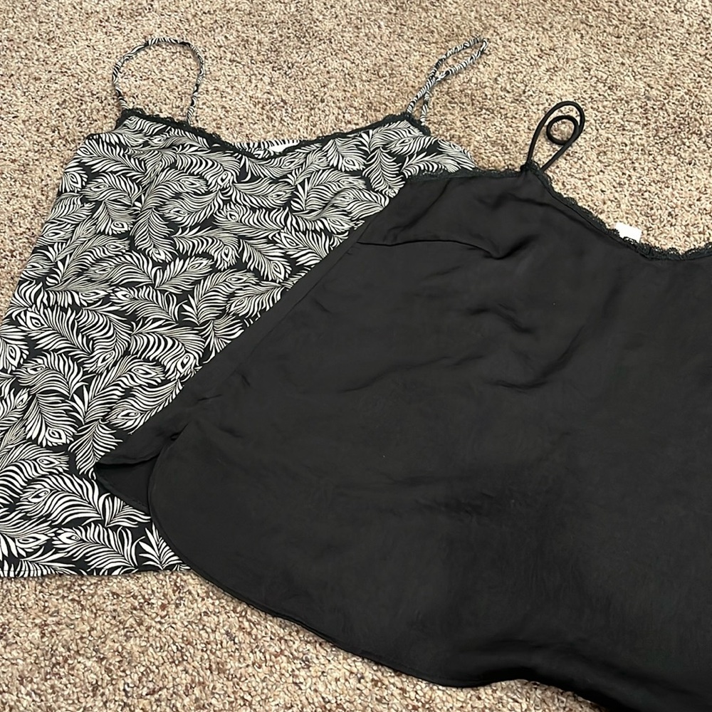2- women’s cami tanks